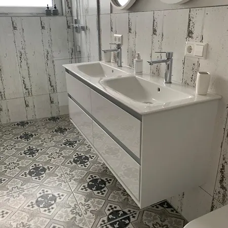 Apartamento Mit Naturblick In Estugarda